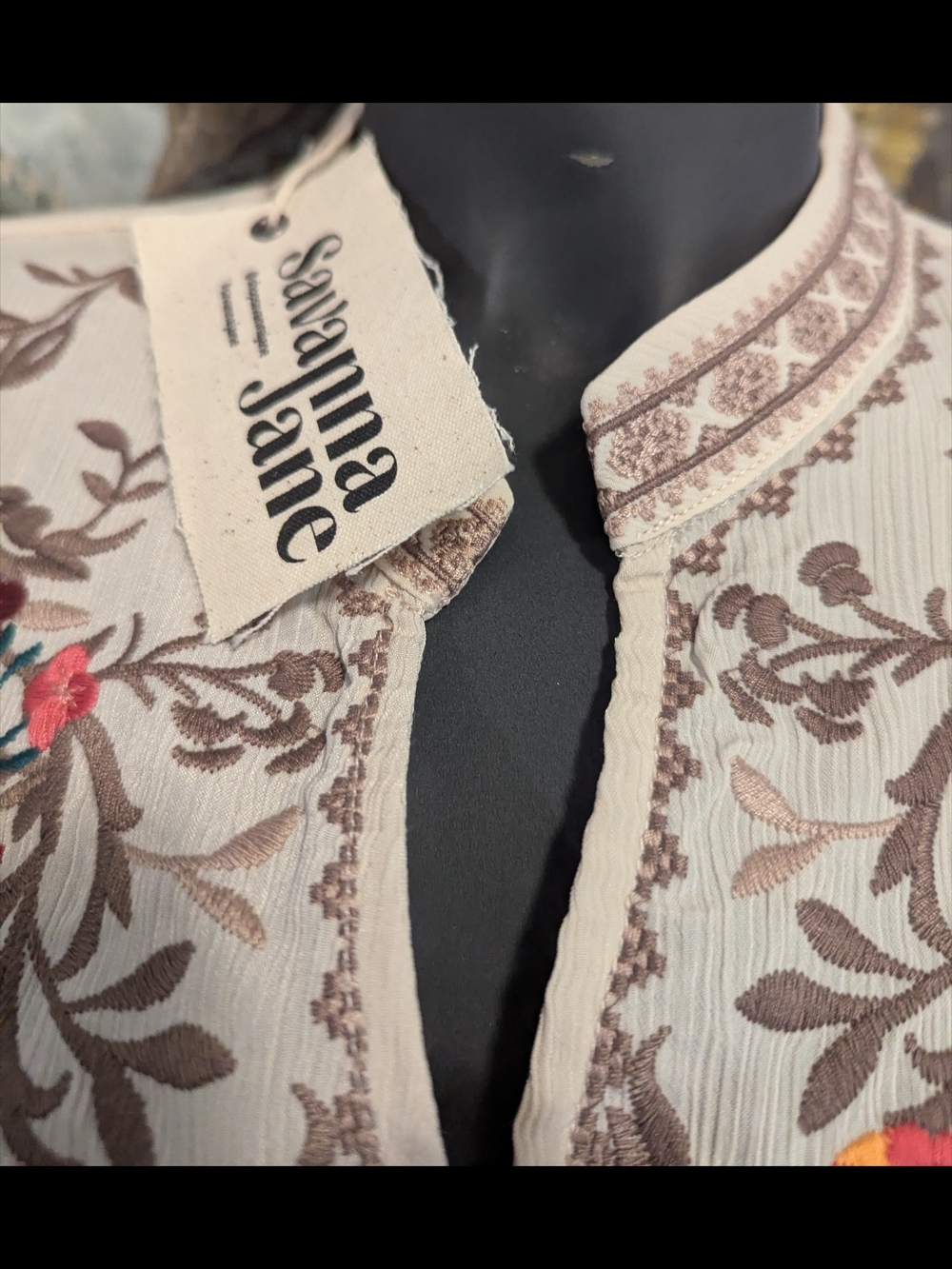 New With Tags Savanna Jane Cream Tunic with Multicolor Floral Embroidery - Picture 5 of 8